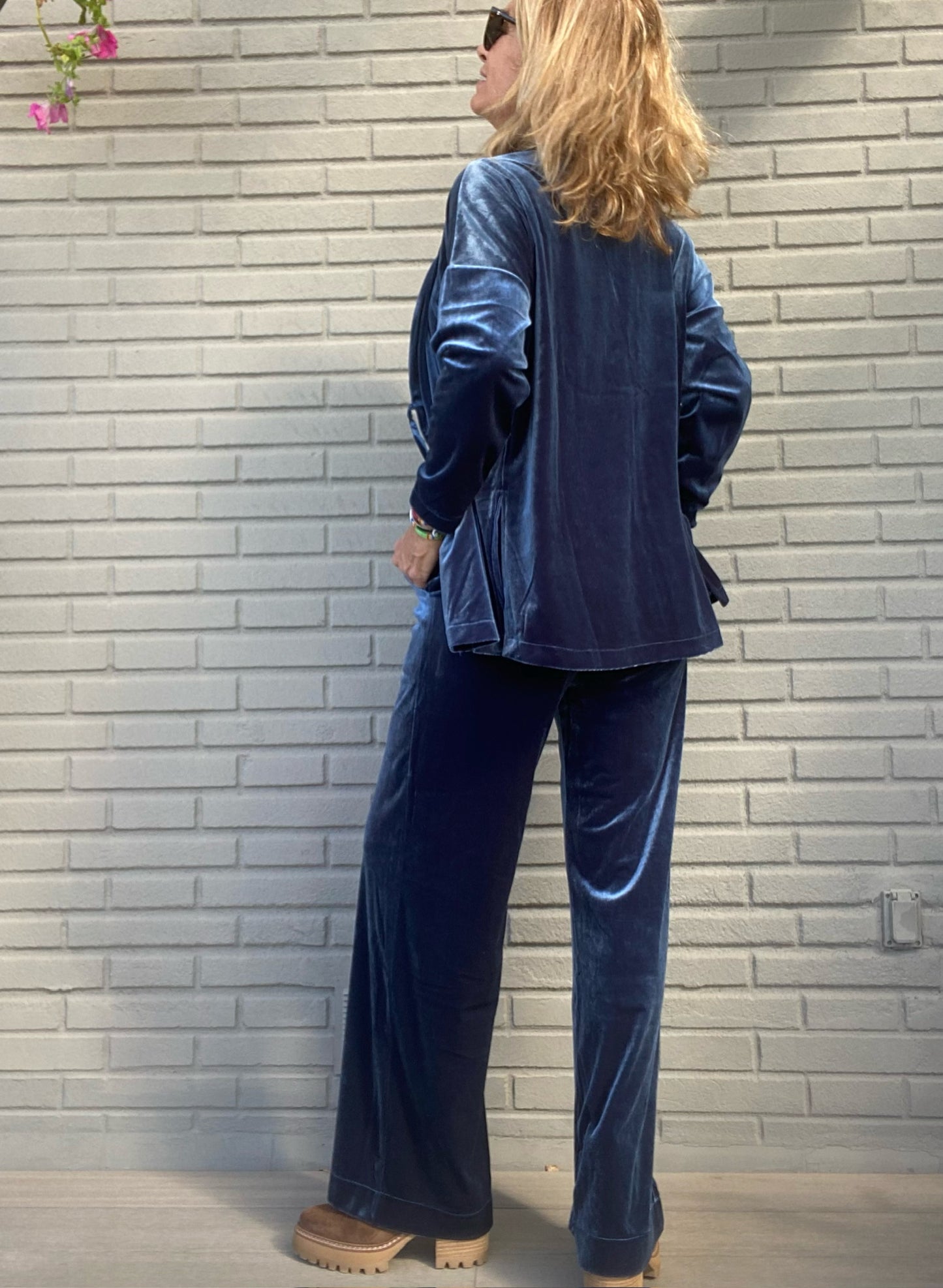 PANTALÓN ANCHO TERCIOPELO ATEMPORAL