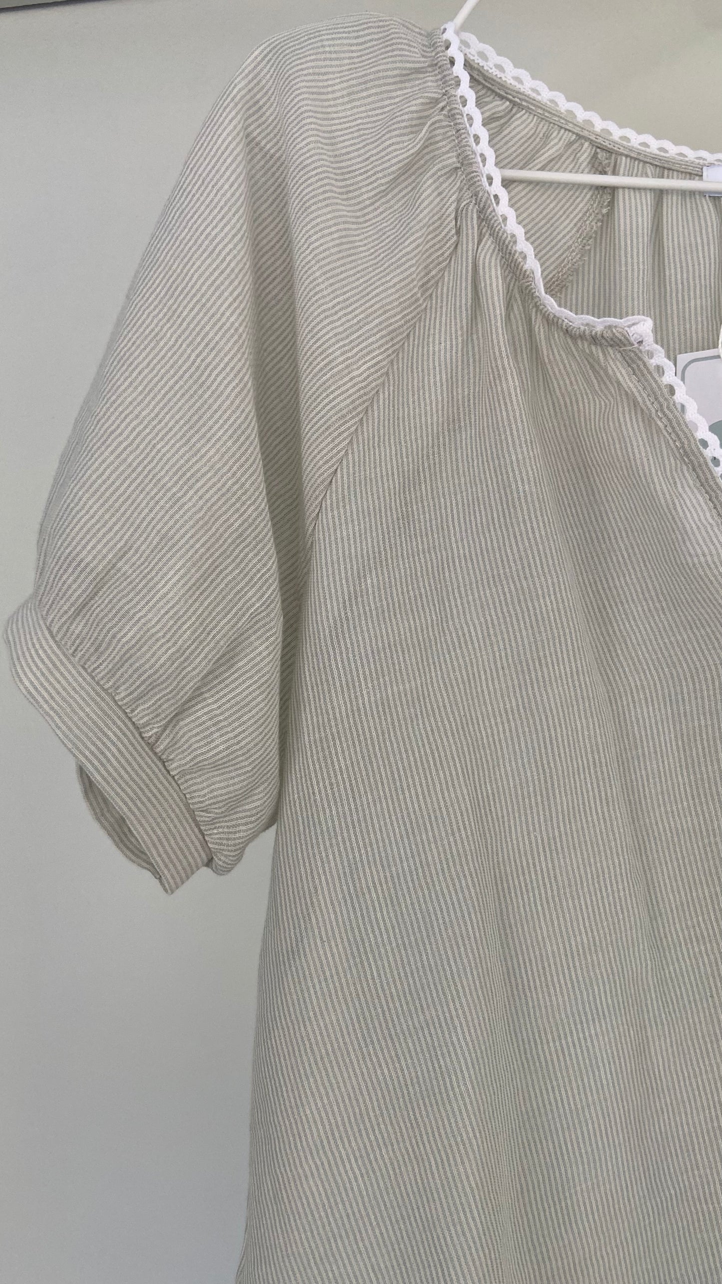 TOP ROMINA PUNTILLA M/C MIL RAYAS VERDE V24